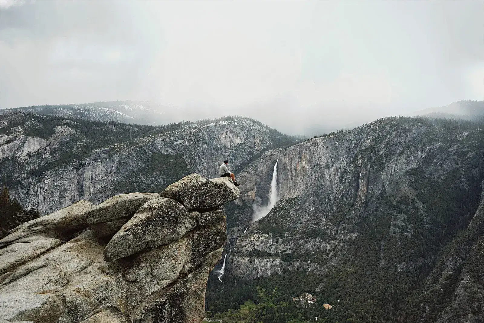 Yosemite Valley and Half Dome seen from Glacier Point, Yosemite National Park